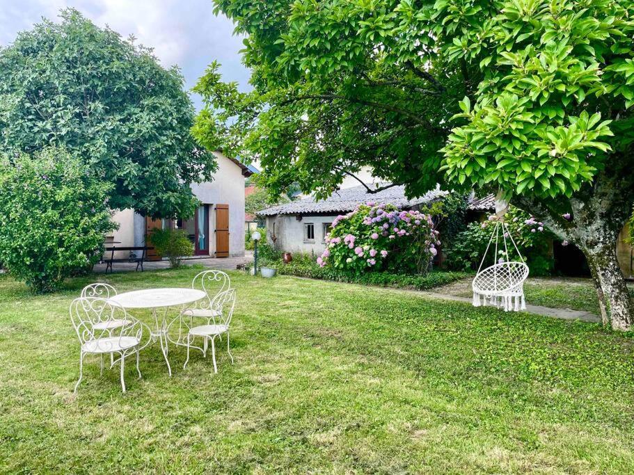 Hébergement de vacances La Casa Del Papa - Maison Spacieuse Avec Jardin Dole